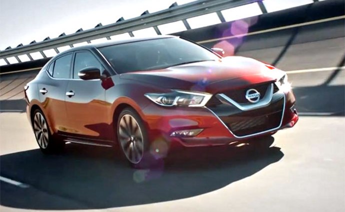 Video: Nový Nissan Maxima při testech