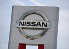 Nissanu prudce klesl zisk, firma zhoršila i celoroční výhled