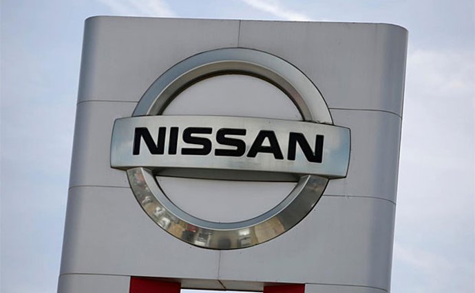 Japonský Nissan slaví 85 let, trápí ho obvinění Carlose Ghosna