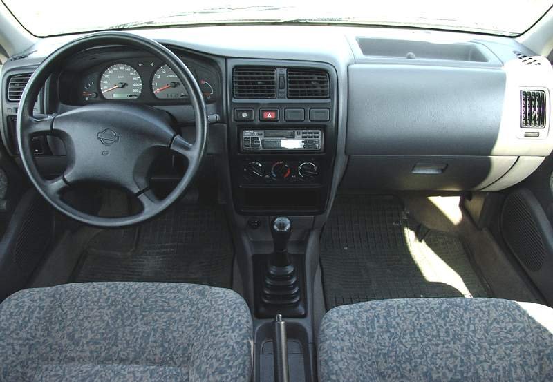 Nissan Almera