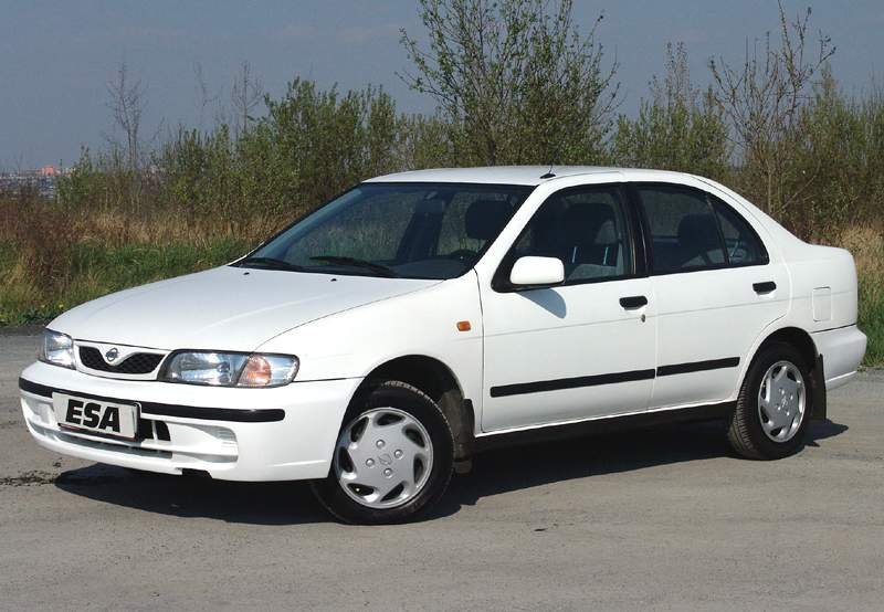 Nissan Almera