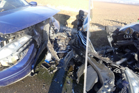 Srážka dvou aut na Uherskohradišťsku: Mezi zraněnými jsou děti!