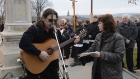 Břetislav Č. (45) zazpíval Natálce vlastní píseň život