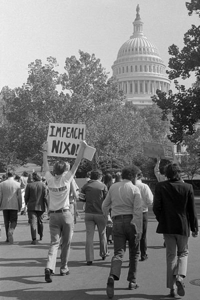 Impeachment pro Nixona! Protesty u Kapitolu (22. 10. 1973).
