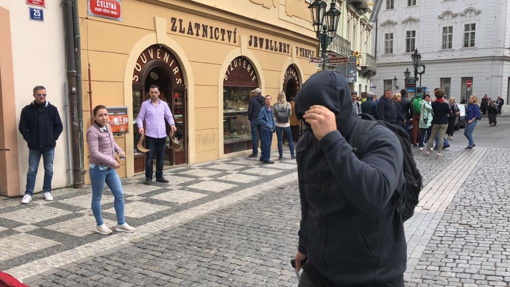 Tři Nizozemci dostali za výtržnictví podmínku a vyhoštění ze země na pět let.