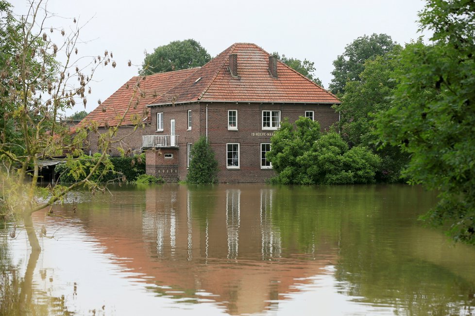 Záplavy po bouřkách v Nizozemí (16.7.2021)