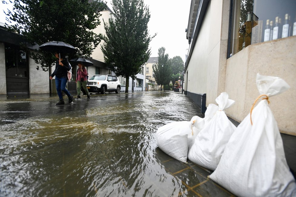 Záplavy po bouřkách v Nizozemí (15.7.2021)