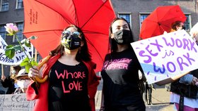 Prostitutky v Nizozemí protestovaly za návrat do práce (2.3.2021)