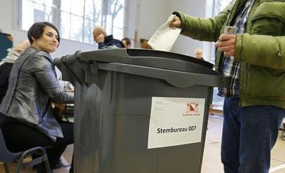 V Nizozemsku začaly volby považované za test síly krajní pravice.