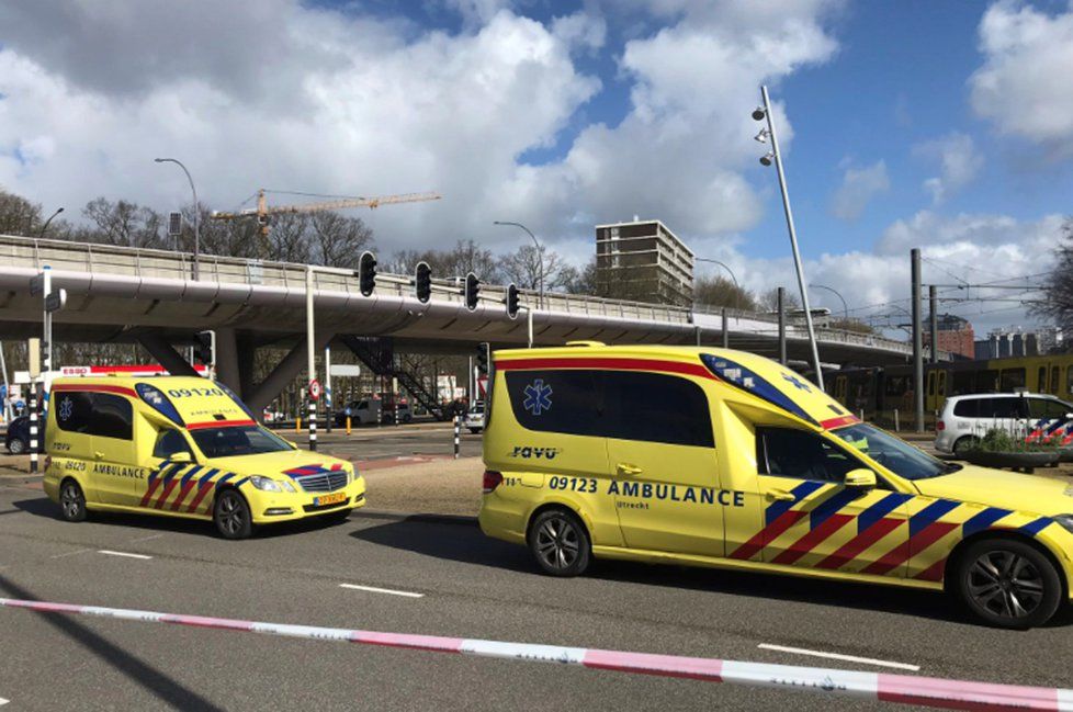 Nejméně jednu oběť si vyžádala střelba v nizozemském Utrechtu. (18.3.2019)