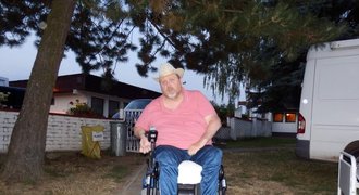 „I na vozíku se dá prožít plnohodnotný život, každý si jen musí najít něco, co ho baví,“ říká Jan Pelikán