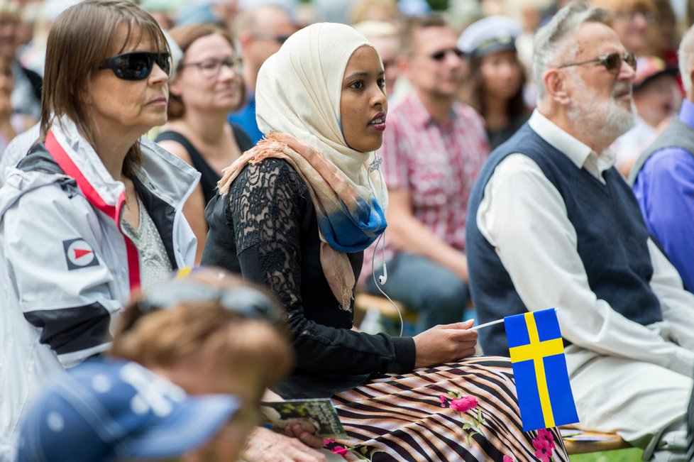 Neevropští imigranti nyní tvoří ve Švédsku početnou minoritu.