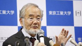 Nobelovu cenu za lékařství dostal Japonec Ósumi. Pomohl s rakovinou i cukrovkou