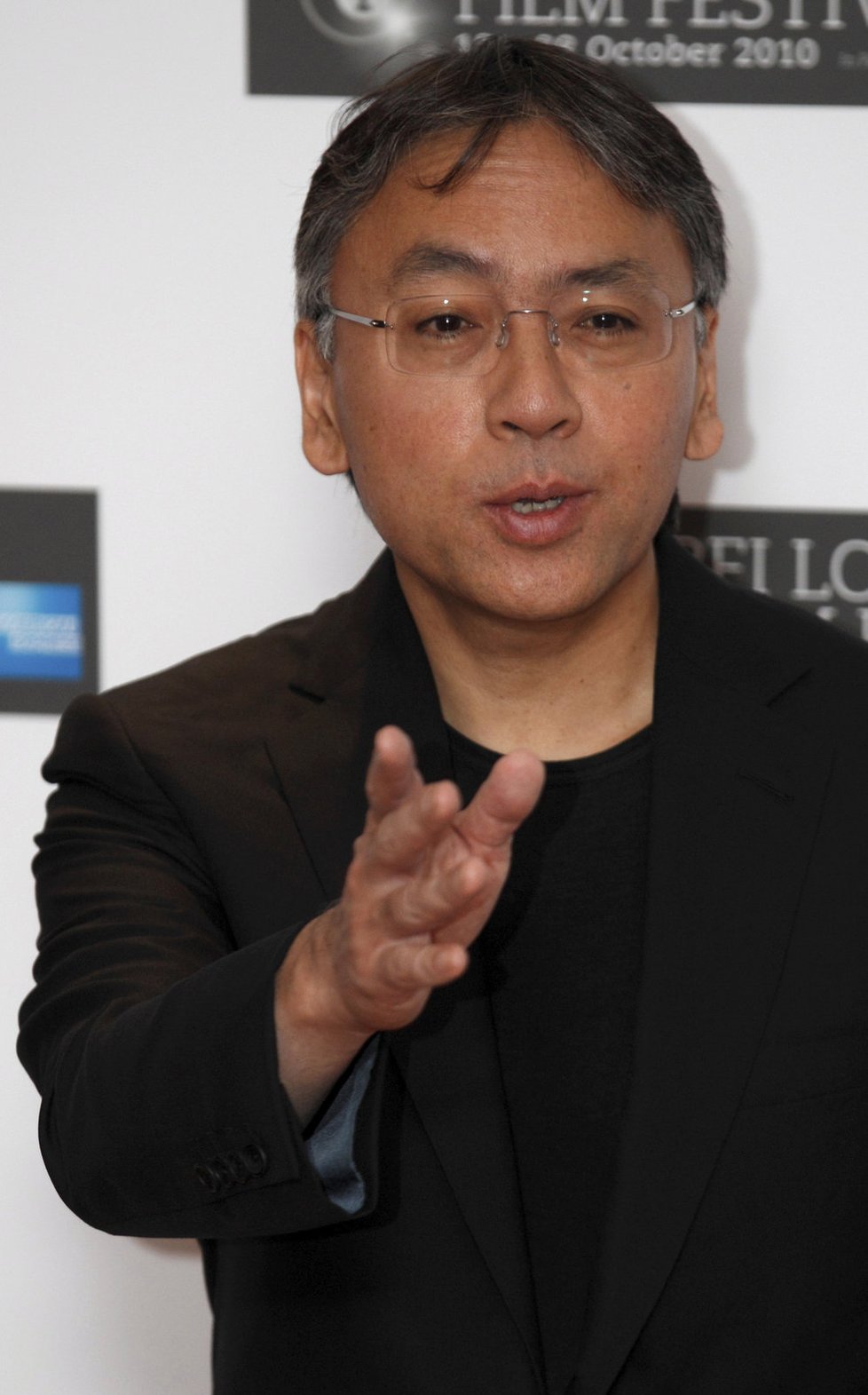 Nobelovu cenu za literaturu získal Brit Kazuo Ishigura.