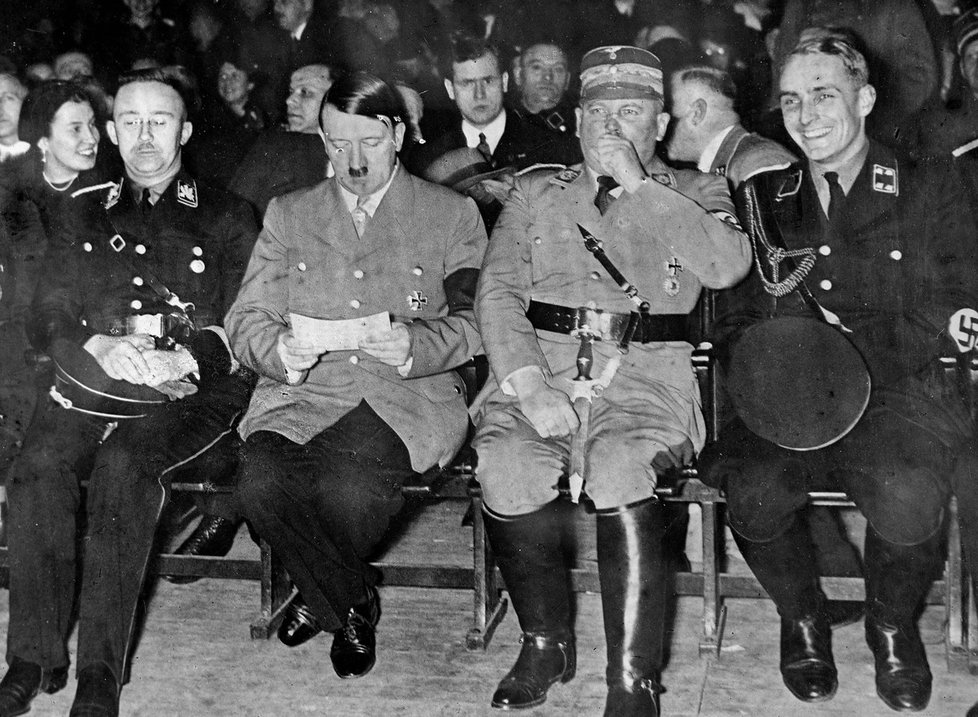 Hitler a Röhm byli dobří přátelé, proto vůdce s čistkou v SA dlouho otálel