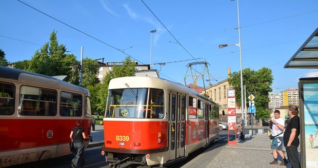 Konečná zastávka je také startovní v opačném směru. Přednášejícími zde budou například Daniel Fajfr, Alena Ježková a Dominik Duka.