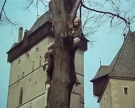 Hrad Karlštejn v hudební komedii Noc na Karlštejně