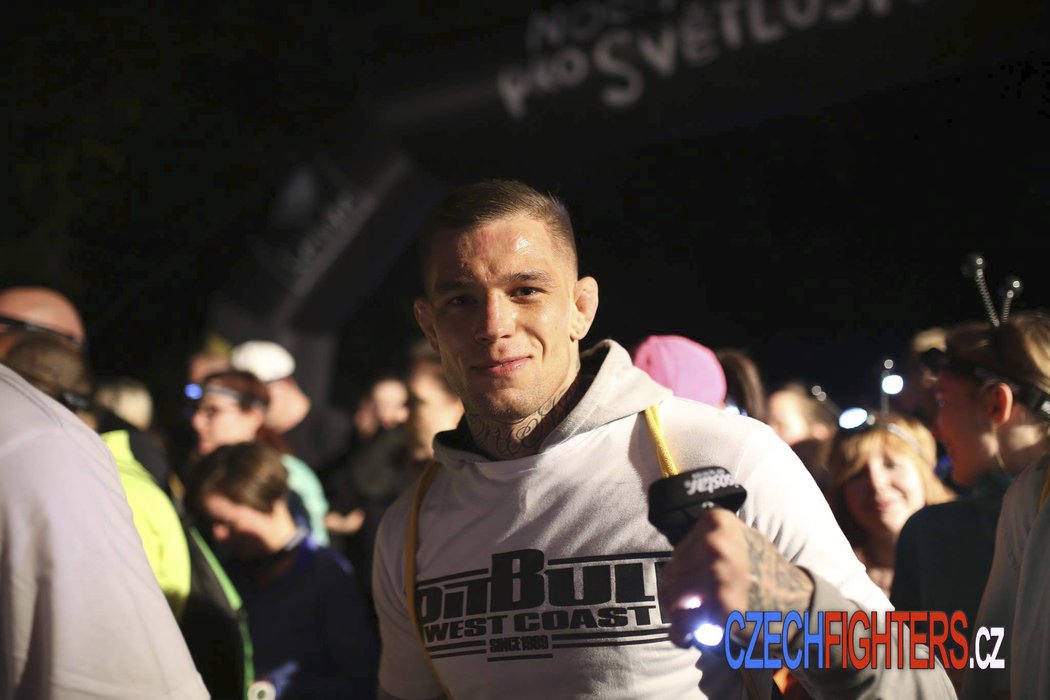 MMA bijec Tomáš Fiala na akci Noční běh pro Světlušku 2018