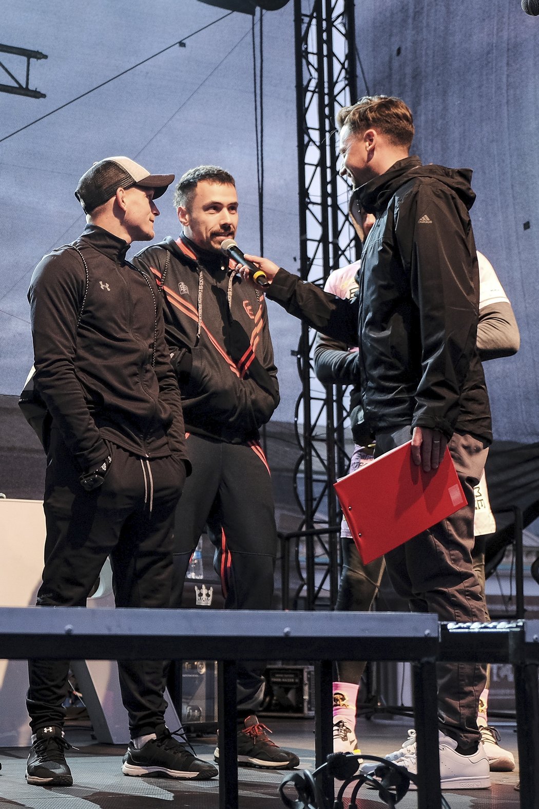 Zprava: MMA zápasníci David Dvořák a Pavel Simandl