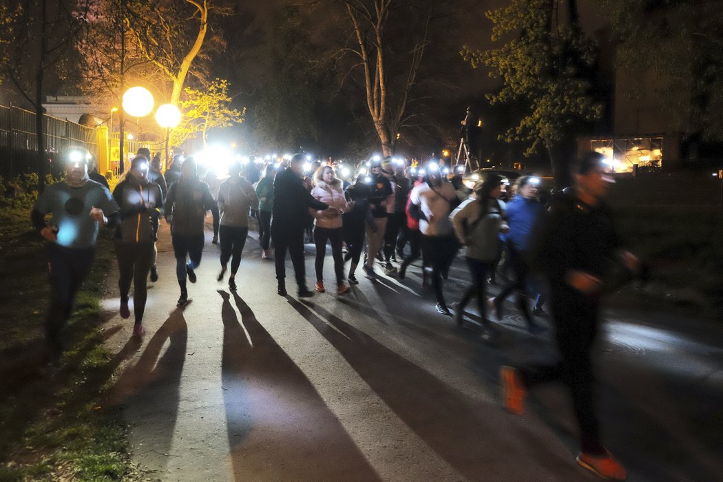 Noční běh pro Světlušku má vždy mimořádnou atmosféru. Bylo tomu tak i v roce 2019