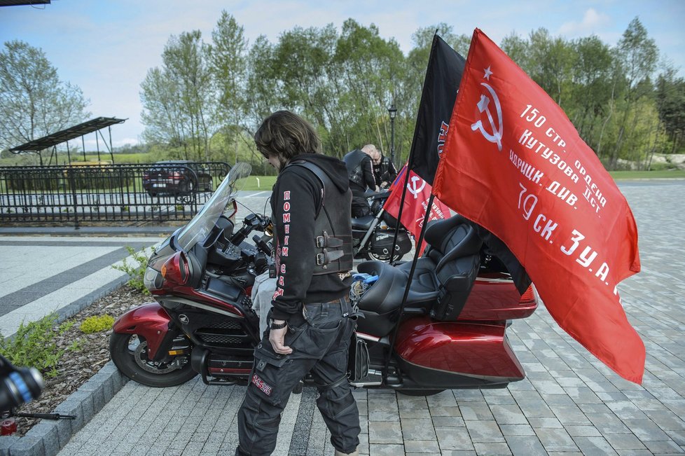 Motorkáře z Putinových Nočních vlků nepustili do Polska. Nepomohly jim ani pasy.