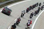 "Přivítání" Nočních vlků v Německu: Na hranicích na ně čekali policisté