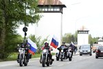 Noční vlci navštívili někdejší koncentrační tábor Dachau.