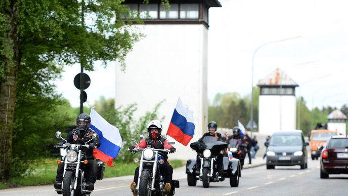 Noční vlci u koncentračního tábora Dachau