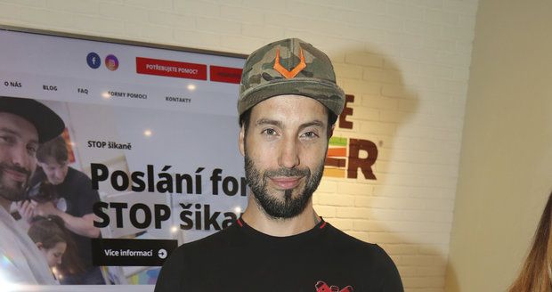 Václav Noid Bárta pokřtil videoklip Síť na podporu boje proti šikaně