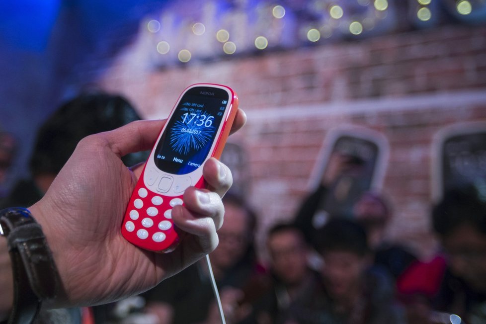 Novodobý pokračovatel legendárního telefonu  značky Nokia.