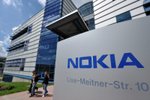 Nokia má čtvrtletní ztrátu 5,9 miliardy Kč