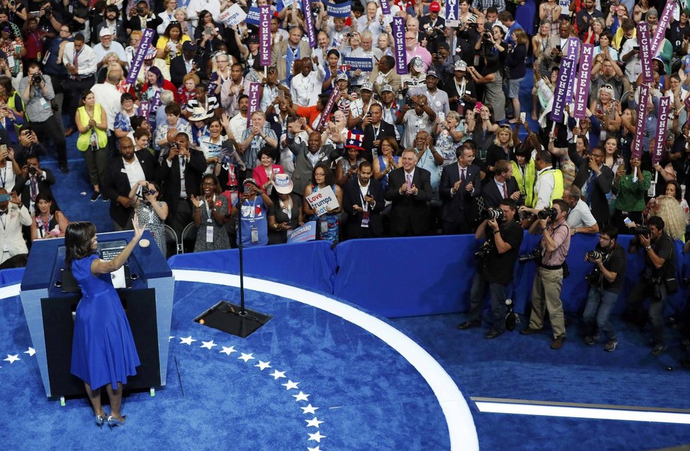Nominační sjezd demokratů ve Filadelfii: Dosluhující první dáma Michelle Obamová