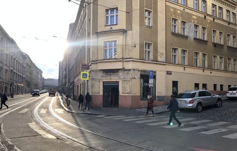 Covid sejmul další pražský podnik: Populární nonstop na Žižkově to zabalil! Co bude místo baru? 