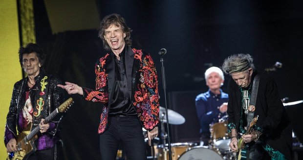 Mick Jagger na koncertě v Paříži