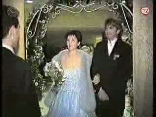 Nora při první svatbě s Branislavem
