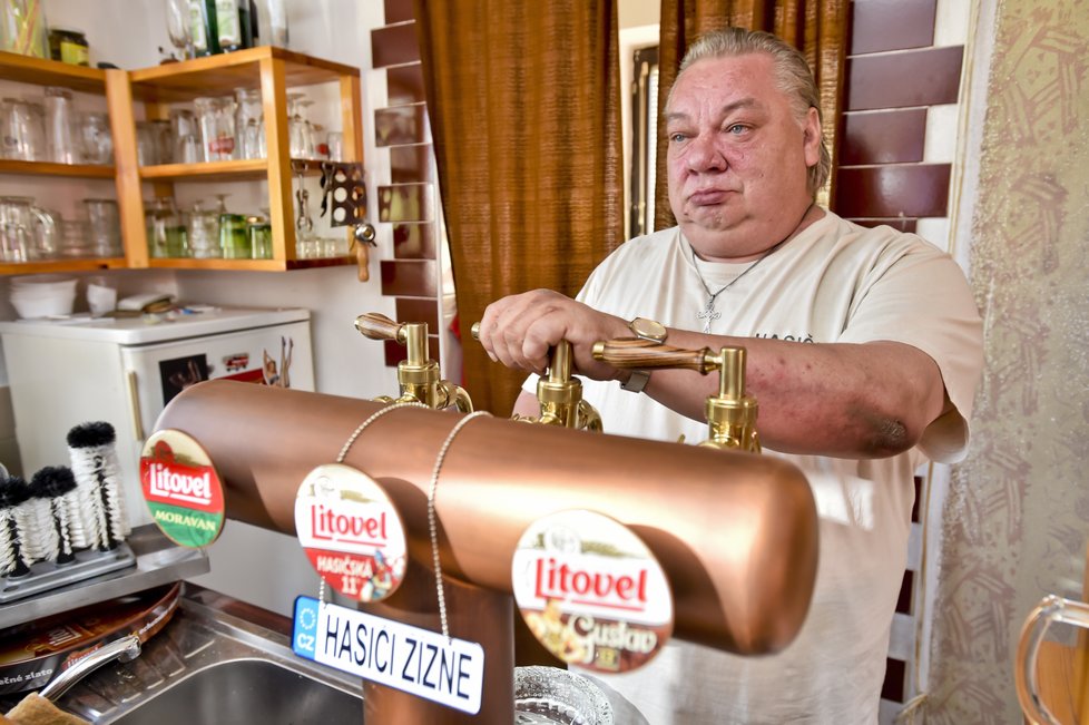 2018 Ohnivý kuře: O hraní před kamerou naštěstí nepřišel.