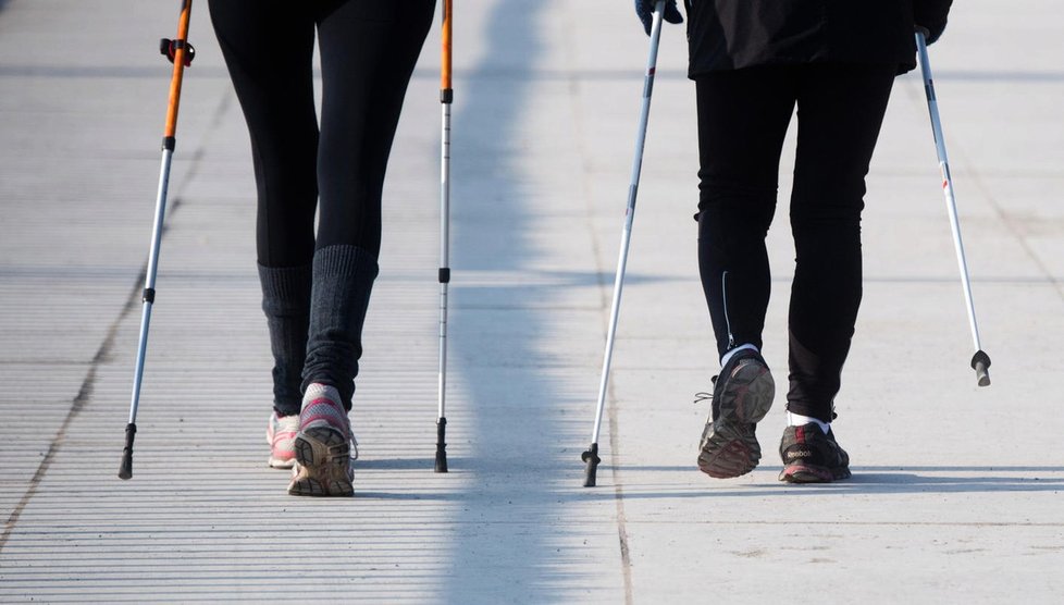 Nordic walking si získal po celém světě oblibu lidí nejrůznějšího věku.