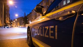 Německá policie pátrá po útočníkovi, který v Norimberku pobodal 3 ženy, (13. 12. 2018).