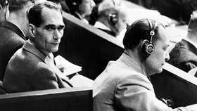 Rudolf Hess (†93) byl odsouzen k doživotí.