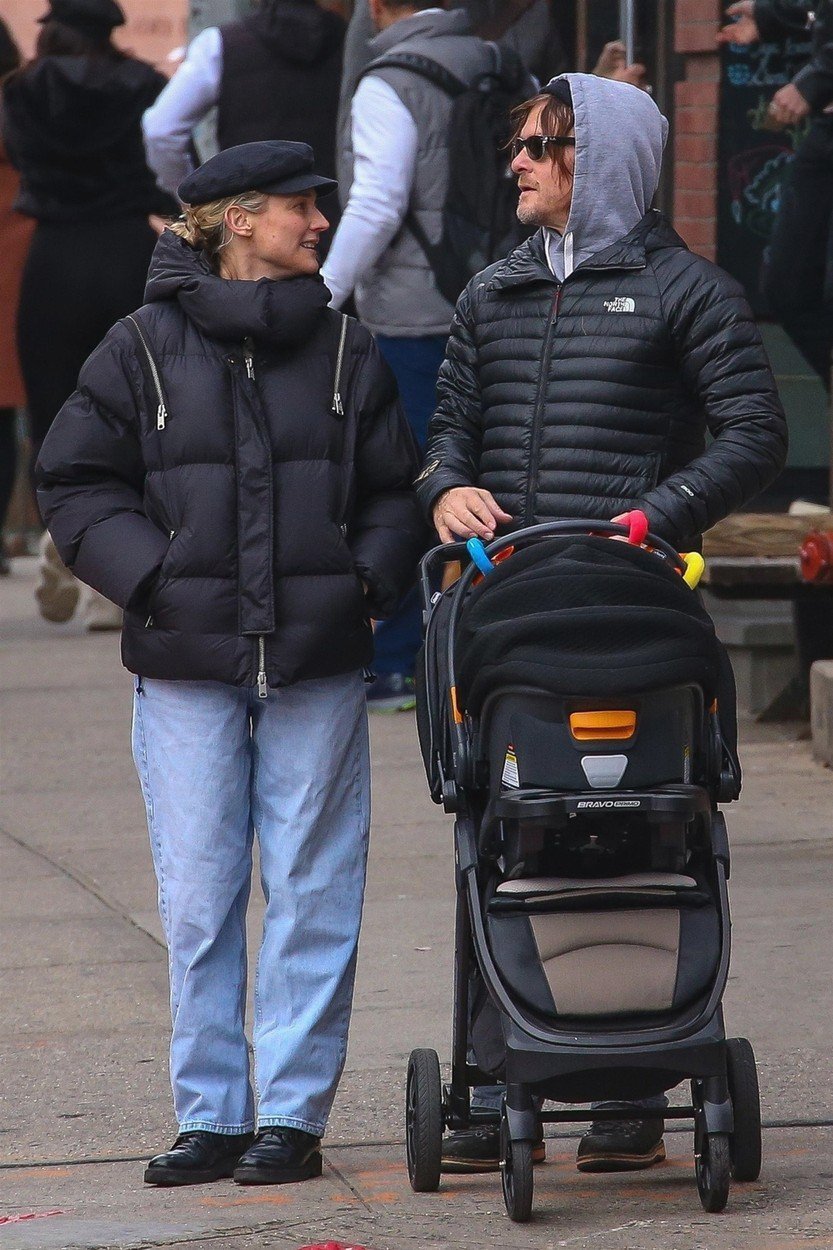 Norman Reedus a Diane Kruger jezdí po New Yorku s kočárkem