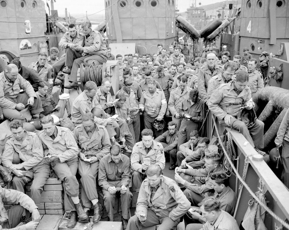 Vylodění spojenců v Normandii, červen 1944.