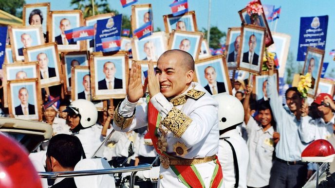 Norodom Sihamoni během korunovace na kambodžského krále