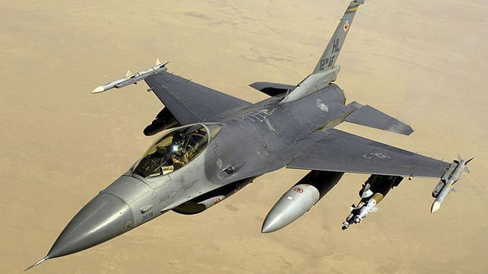 Stíhačka F-16