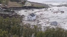 Obrovský kus pobřeží sklouzl do moře v severní části Norska.