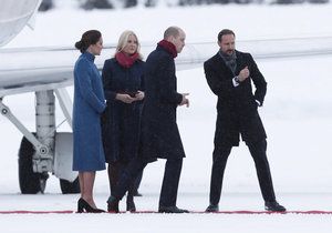 Princ William a vévodkyně Kate dorazili do Norska.