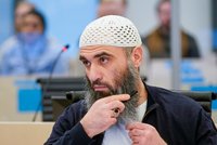Přívrženec ISIS zběsile střílel u gay baru. Dva lidi zabil, další zranil. Dostal 30 let