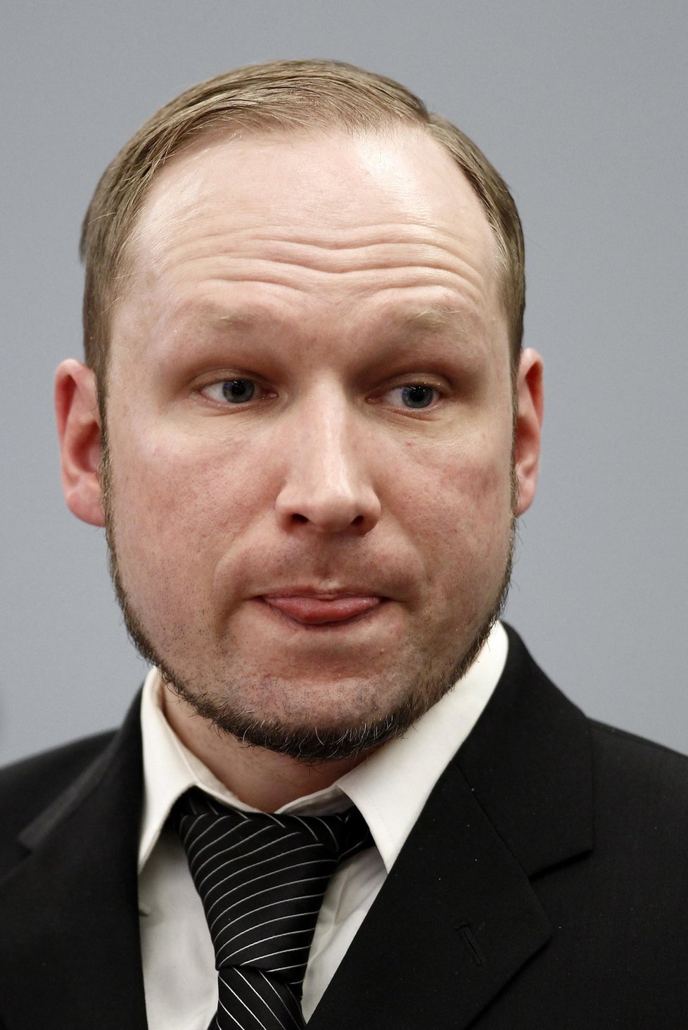 Breivik masakr přiznal, prý ale jednal v zájmu budoucnosti