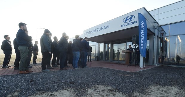 Automobilka Hyundai otevřela 15. ledna 2018 v Nošovicích na Frýdecko-Místecku Centrum zdraví. Stálo zhruba 20 milionů, zaměstnanci budou mít vše zadarmo.