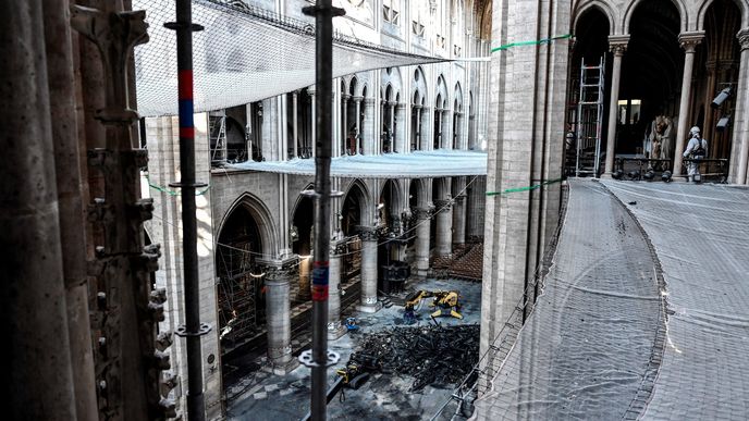 Notre-Dame tři měsíce po ničivém požáru