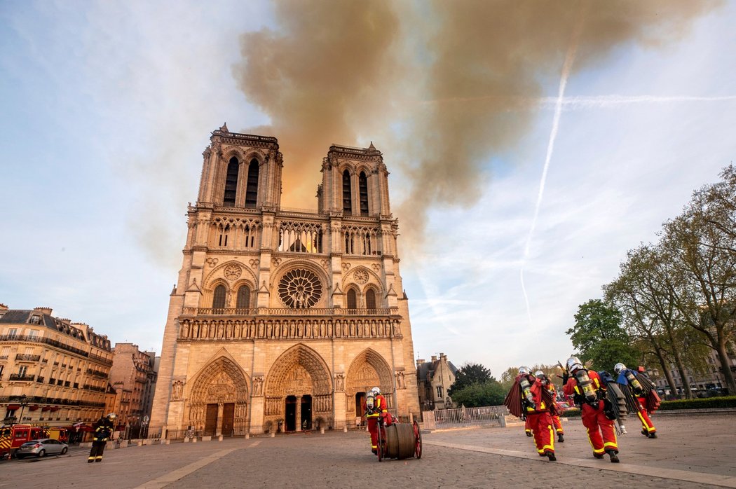 Požár katedrály Notre-Dame